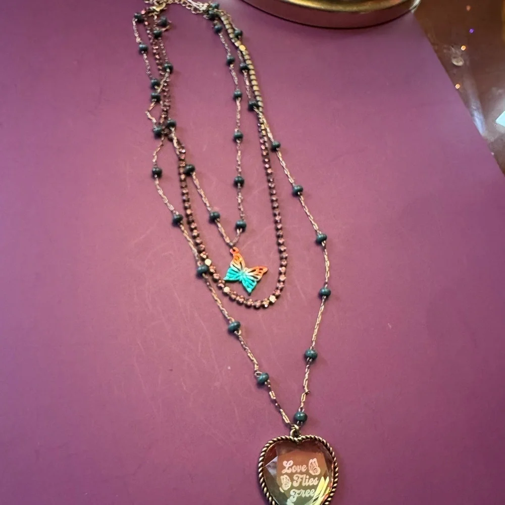 Betsey Johnson Love Flies Free Necklace - Picture 4 of 10